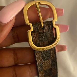 Women authentic Louis Vuitton belt
